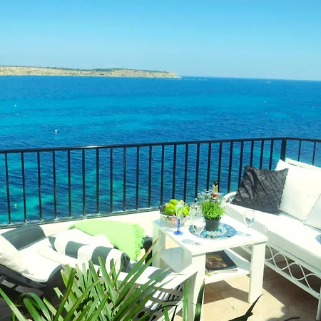 Lägenhet Seafront Terrace Sunbeds Stunning Ocean Views *
