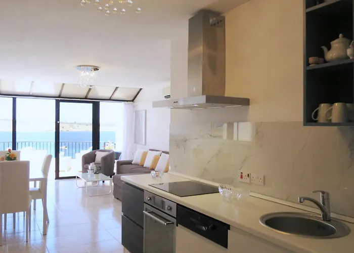 Seafront Luxury Retreat Terrace Stunning Panoramic Ocean Views *