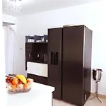 Seafront Terrace Sunbeds Stunning Ocean Views Apartment *