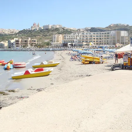 Seafront Terrace Sunbeds Panoramic Ocean And Bay Views *