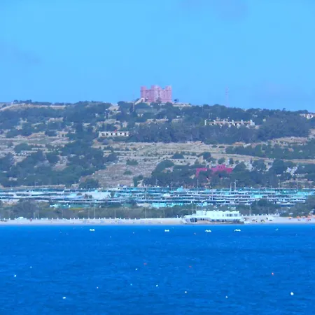 Seafront Terrace Sunbeds Panoramic Ocean And Bay Views Apartment