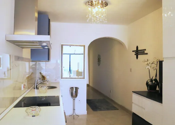 Seafront Luxury Retreat Terrace Stunning Panoramic Ocean Views